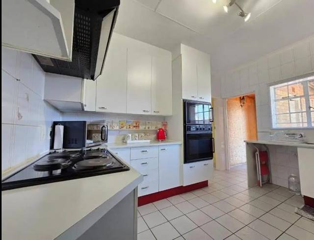 3 BEDROOM HOUSE FOR SALE IN CHRISVILLE